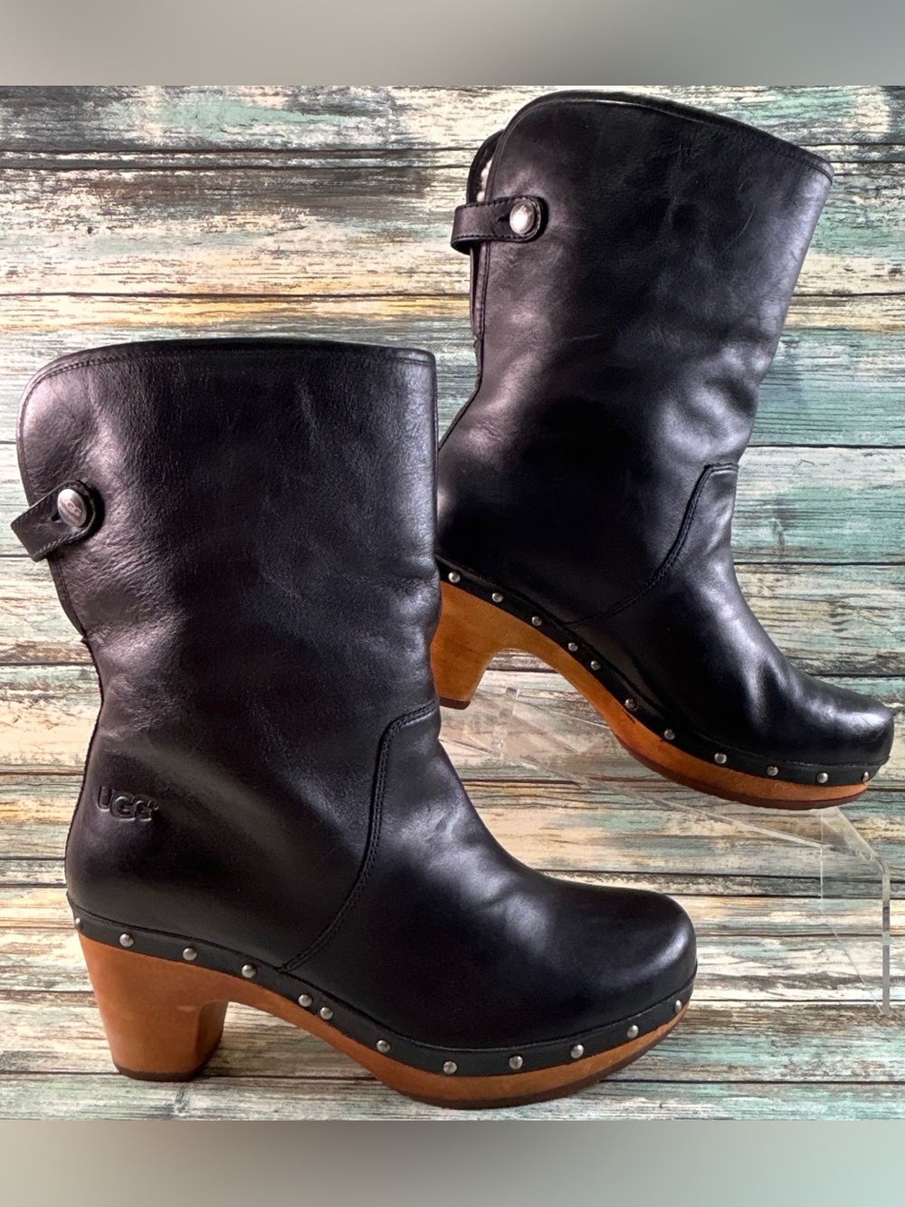 UGG Lynnea Mid Calf Clog Boots Womens 7M Black Leather Pull On Sheepskin Lined